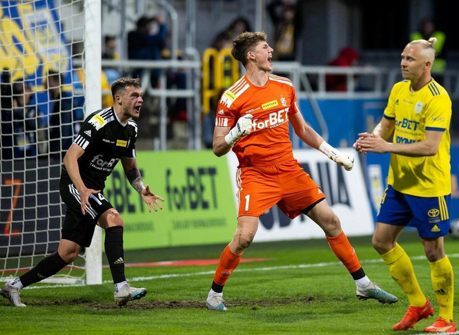 爱游戏官方入口亚特兰大发布备战花絮，赛前造点机会，国王杯任务艰巨，球探报告显示潜力(布鲁日v亚特兰大比赛前瞻)