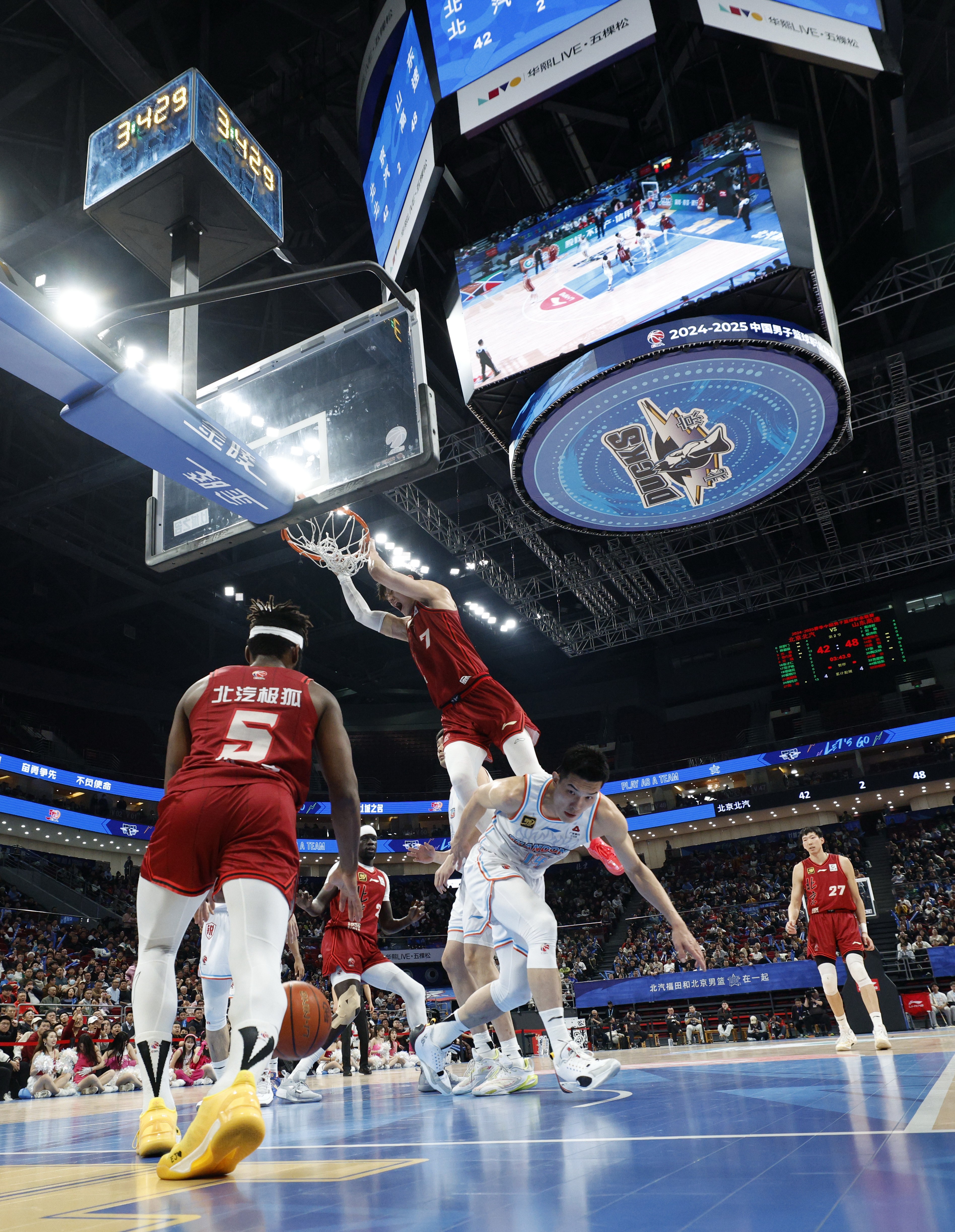 爱游戏官网包含山东男篮训练开放日，今晚遗憾出局引欢呼，CBA常规赛在即，训练强度明显提升的词条