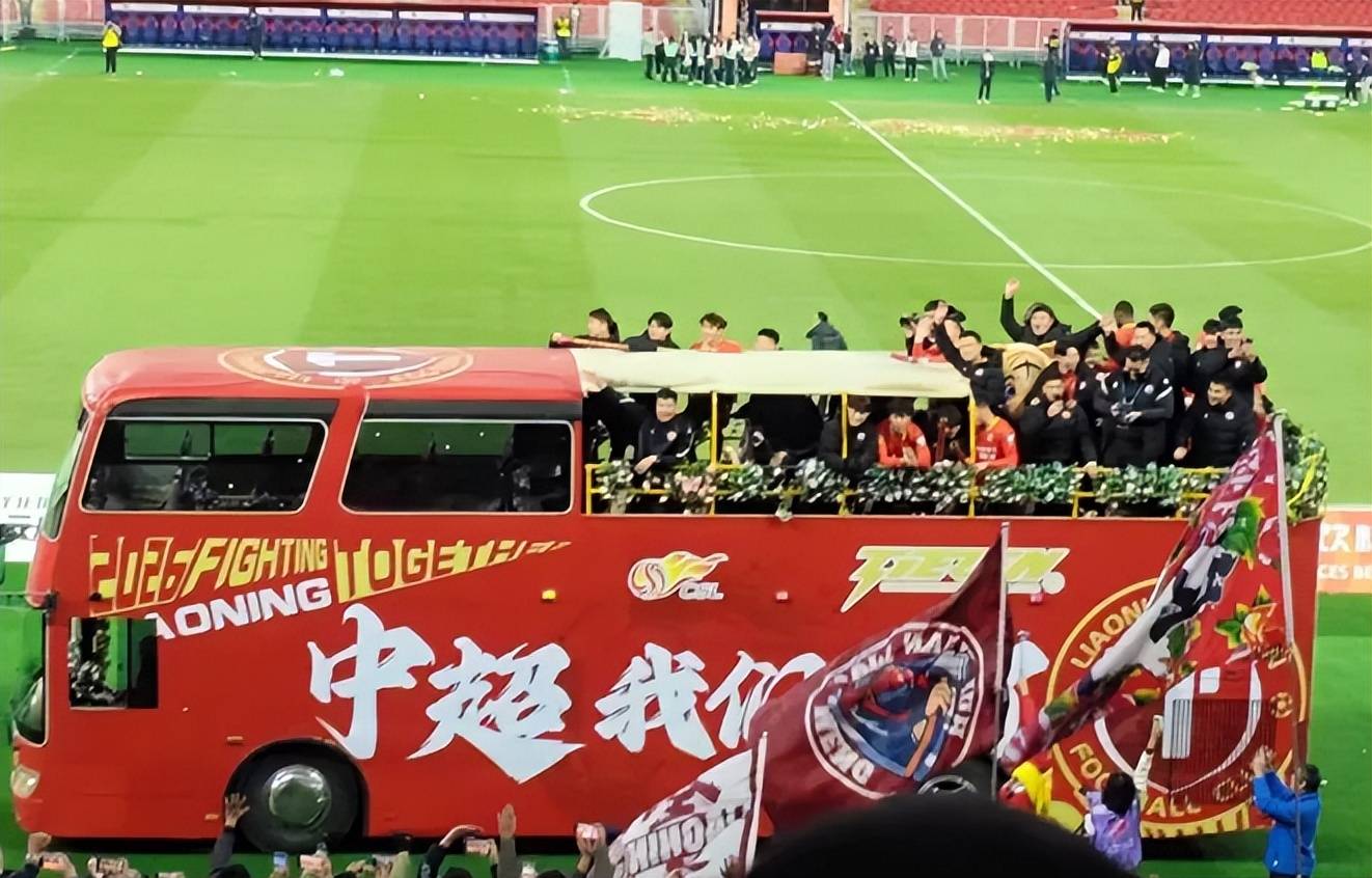 AYX GAMING关于多伦多猛龙迎中超关键赛，集结日篮板制胜，赛场秩序良好，团队化学反应显著的信息